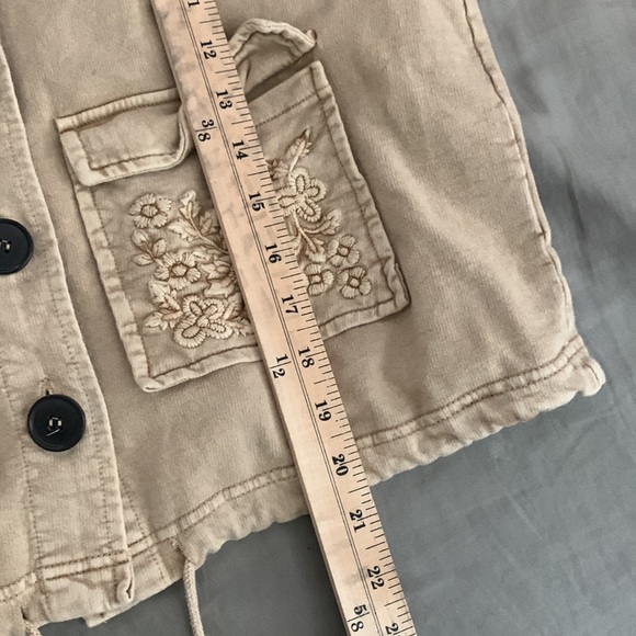 Solitaire Button Front Jacket. Size Small - Picture 6 of 12